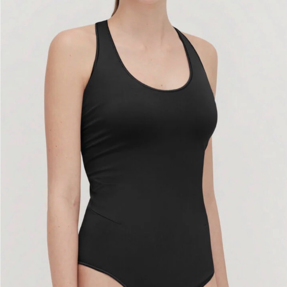 Cuyana Stretch Tank Bodysuit in L/XL